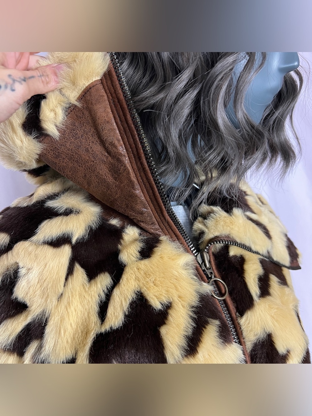 Rare Vintage 90s Brown & Cream Houndstooth Faux Fur & Suede Coat - Picture 6 of 9